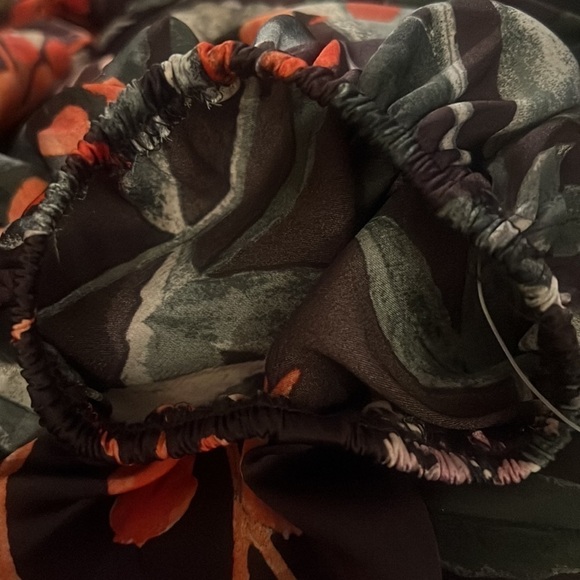 London Times Burgandy Floral Satin Faux Wrap Dress Bloused Sleeves Sz 4 NWT - Picture 11 of 12